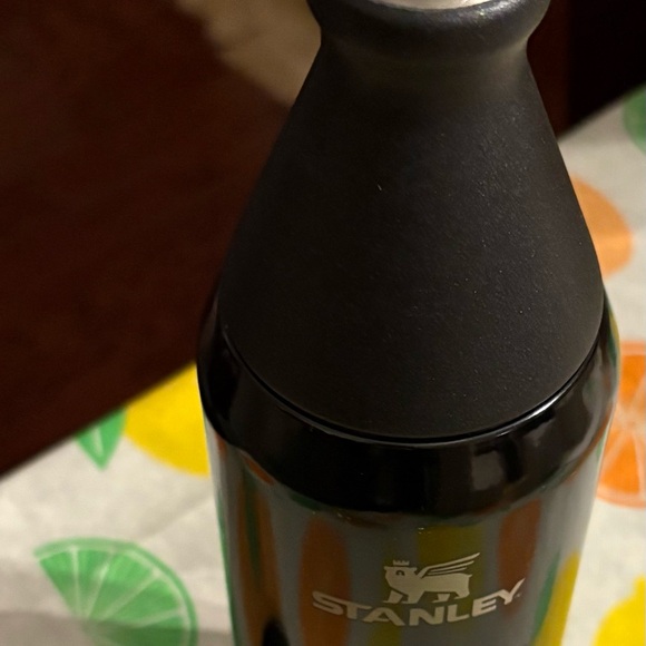 Stanley Black Slim Bottle - Picture 3 of 3